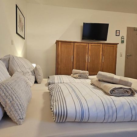 Pension Mondlicht Norddeich Норден Экстерьер фото