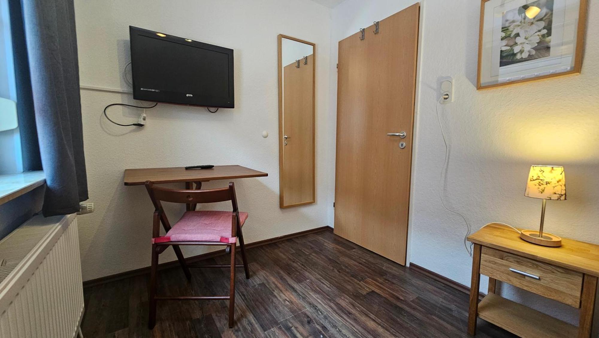 Pension Mondlicht Norddeich Норден Экстерьер фото
