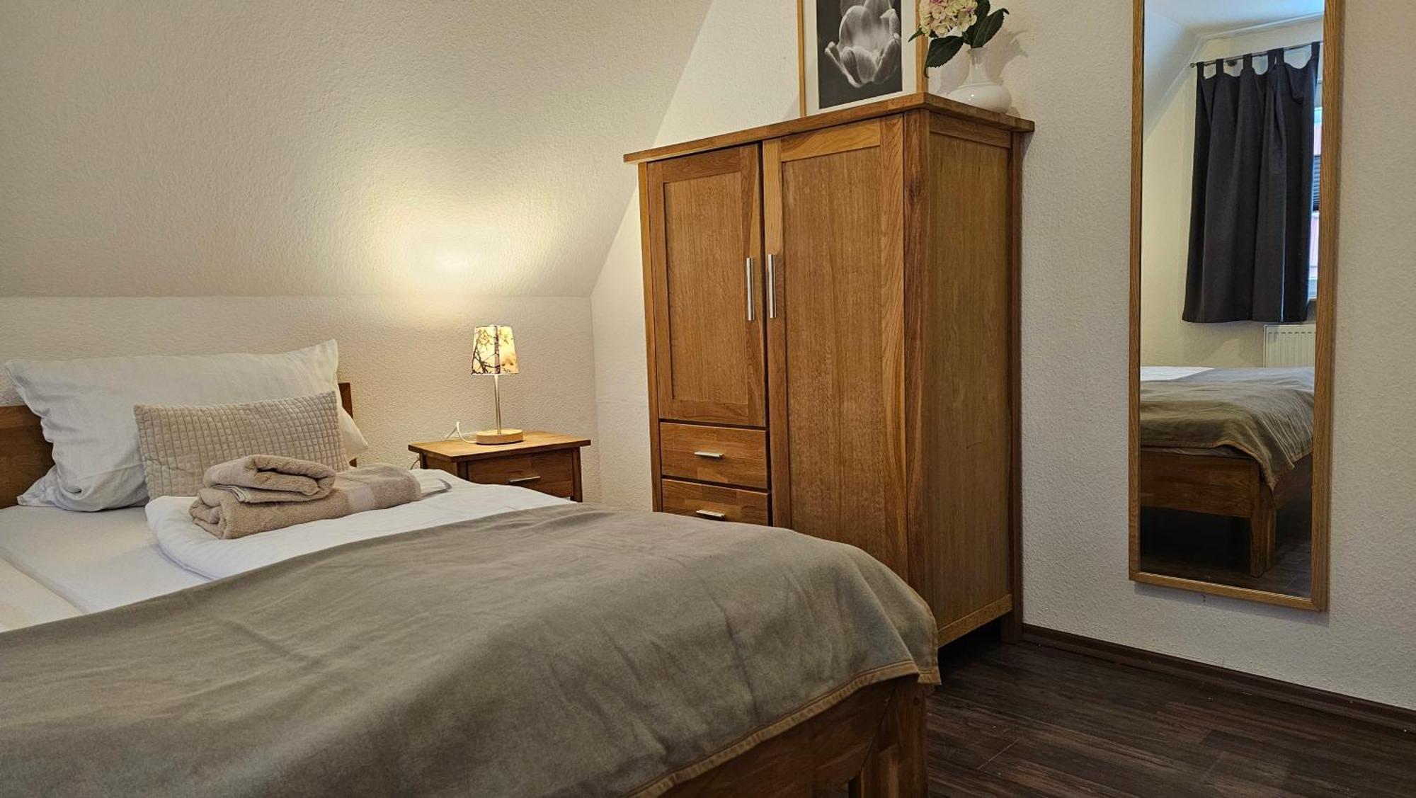 Pension Mondlicht Norddeich Норден Экстерьер фото